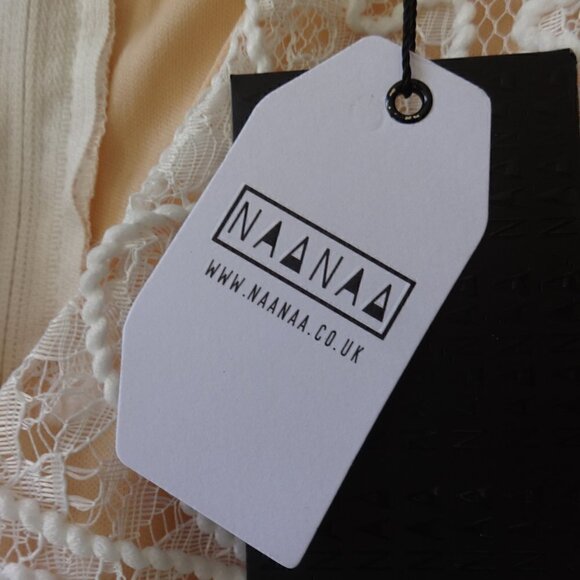 NAANAA, white lacy romper size 8 (US) new with tags v neck lined body very soft - Picture 2 of 14